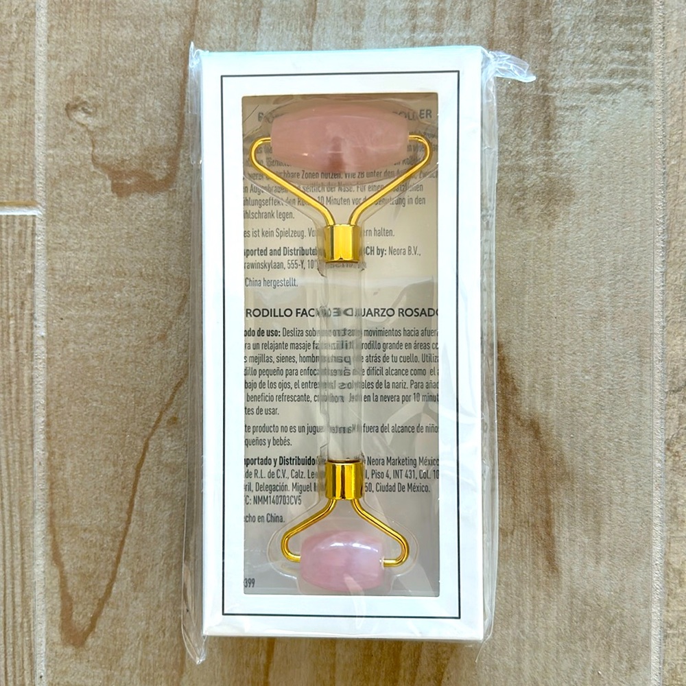 Neora Rose Quartz Face Rolled BNIB